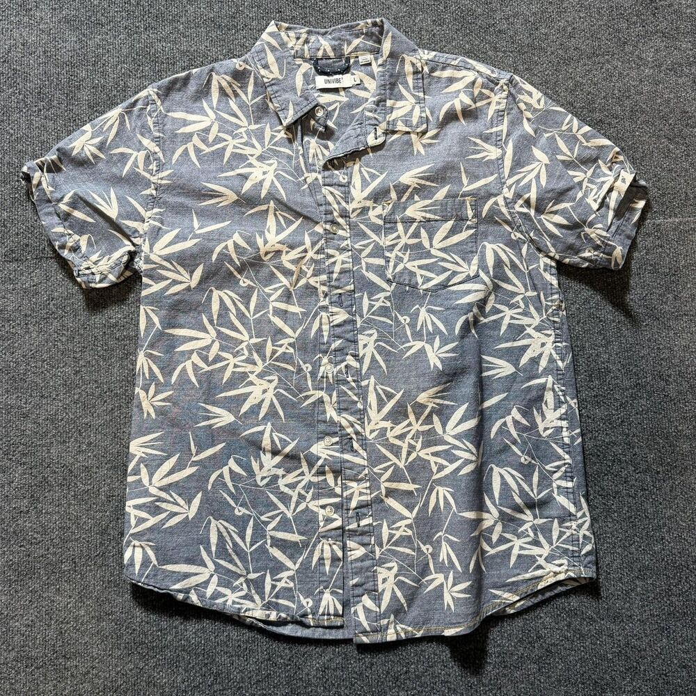 UNIVIBE Shirt Mens Large Blue Chambray Tropical Floral Button Up Short Sleeve